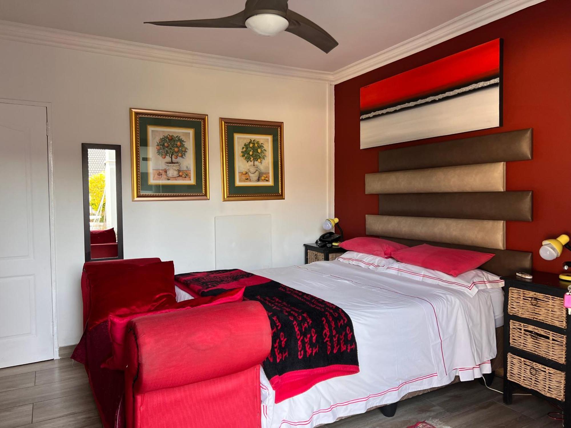 2 Op Terblanche Guesthouse Boksburg Eksteriør billede