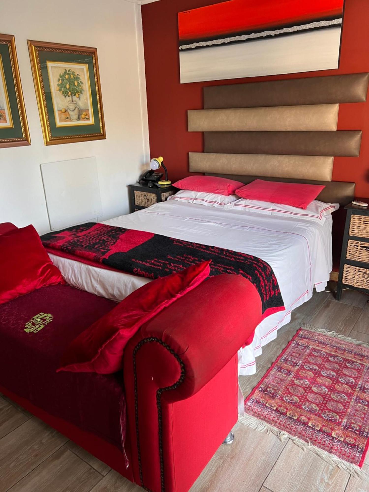 2 Op Terblanche Guesthouse Boksburg Eksteriør billede