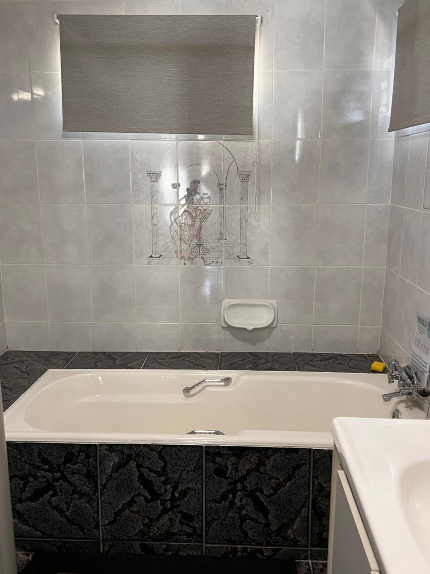2 Op Terblanche Guesthouse Boksburg Eksteriør billede