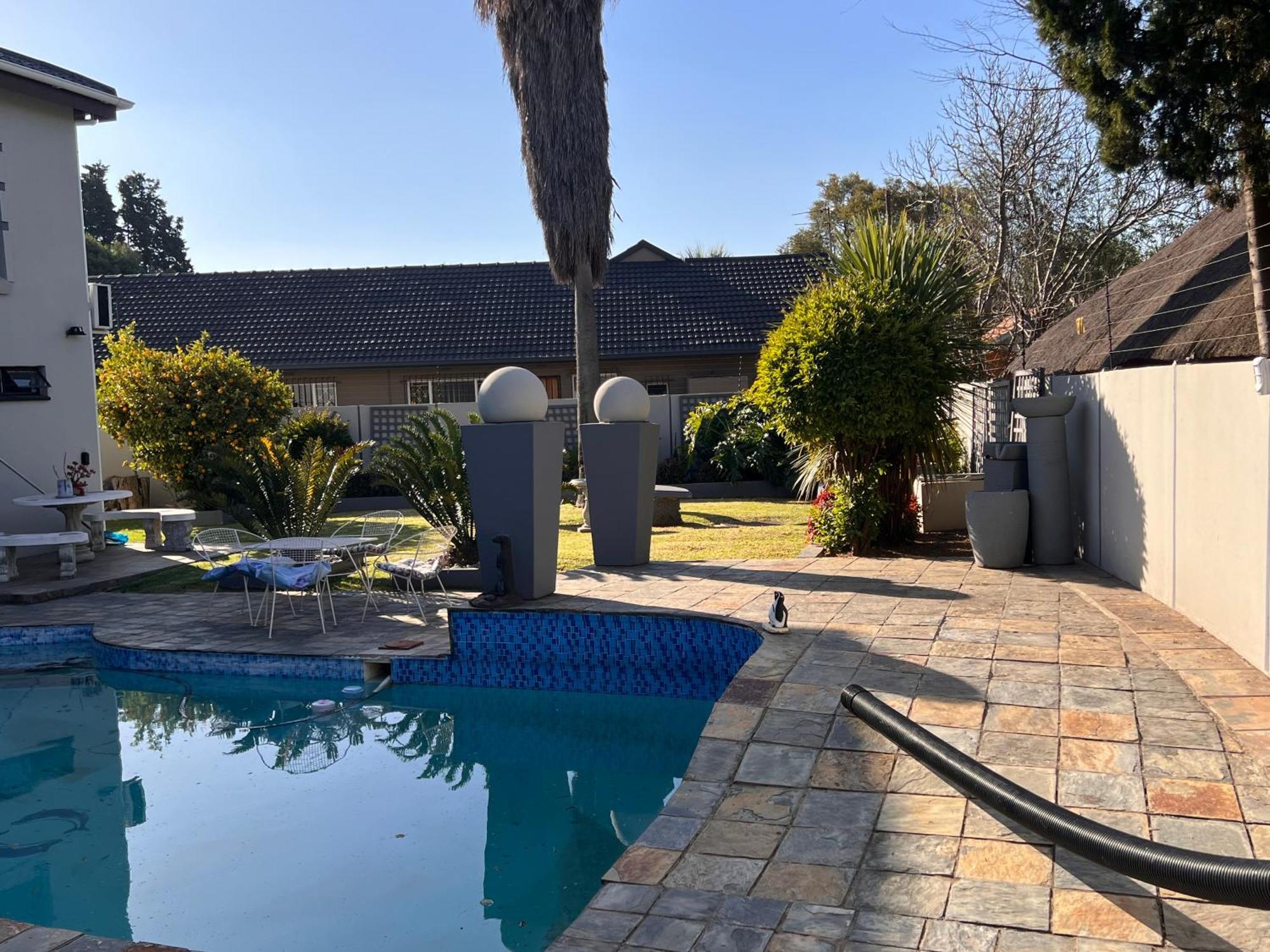 2 Op Terblanche Guesthouse Boksburg Eksteriør billede